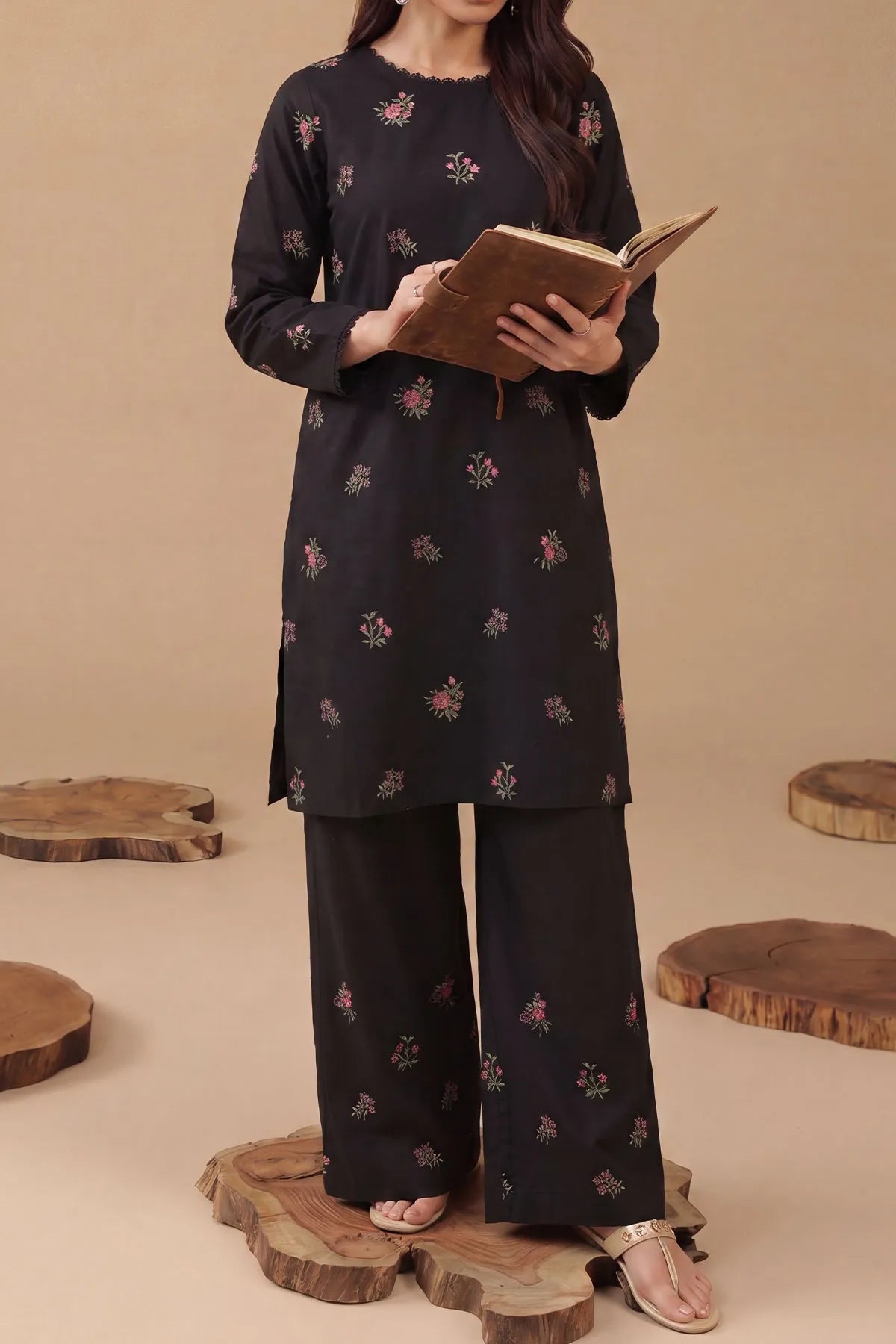 WOMEN'S-2 PIECE EMBROIDERY COTTON | CTN-472
